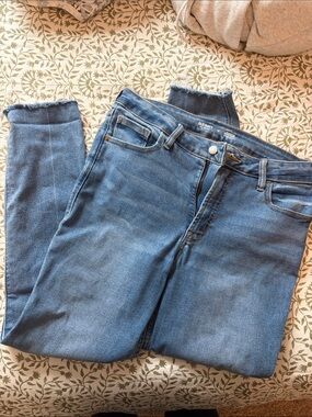 Old Navy Light-Mid Blue High-Rise Skinny Jeans